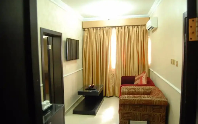 144 Suites Luxury Hotel