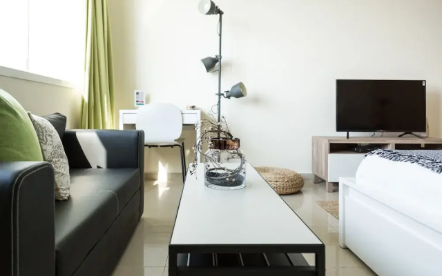 Lake City Tower by HiGuests Vacation Homes