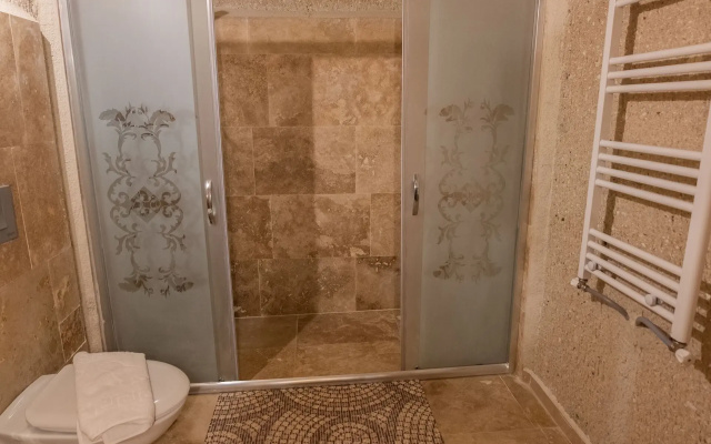 Grand Elite Cave Suites