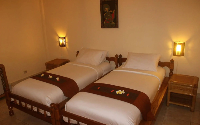 Chonos Hotel Lovina
