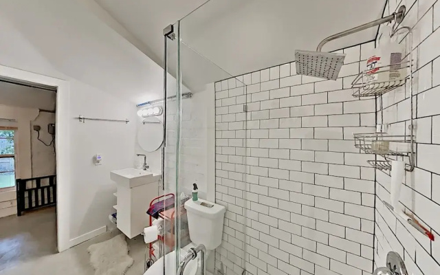 1714bou1 1 Bedroom Home