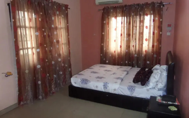 Premier Apartments