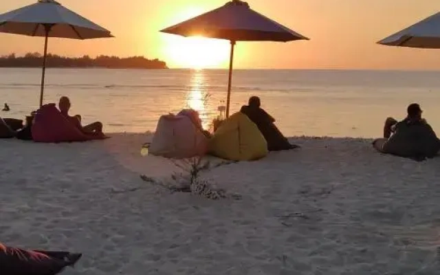 Sunset Beach Bungalow