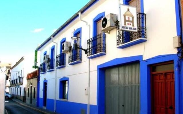 Отель San Juan Испания, Сьюдад-Реаль - отзывы, цены и фото номеров - забронировать отель San Juan онлайн вид на фасад
