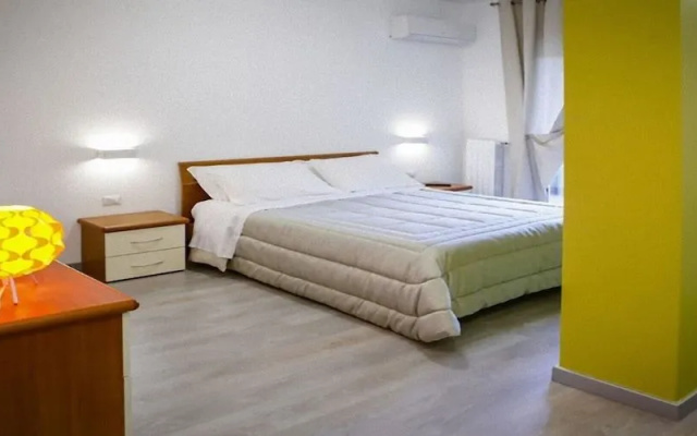 Up & Down Rooms