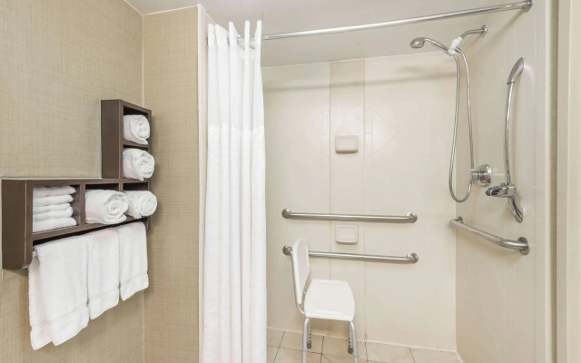 Wingate by Wyndham Springfield