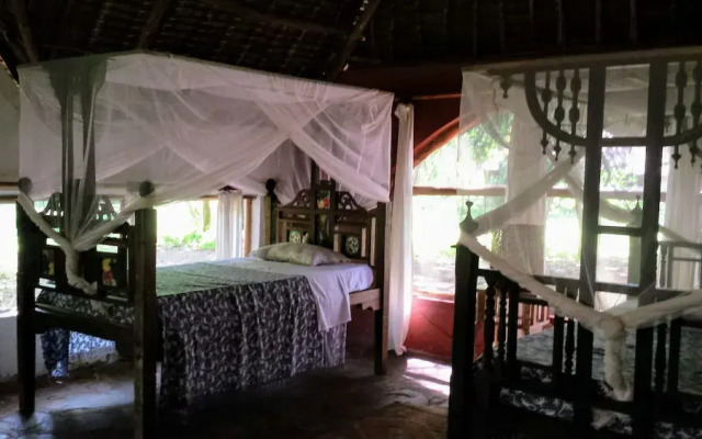 Mikoko Cove Ecolodge