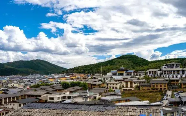 Shangri-La Yunbian View Homestay
