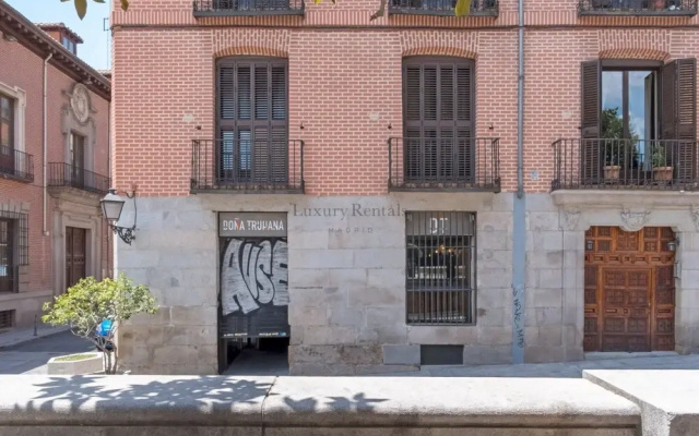 LA Latina III