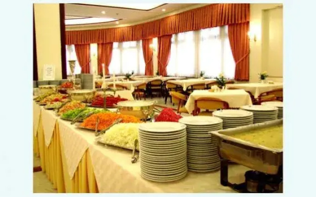 Pardisan Hotel