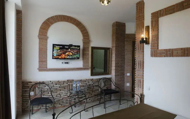 Hotel Janashia