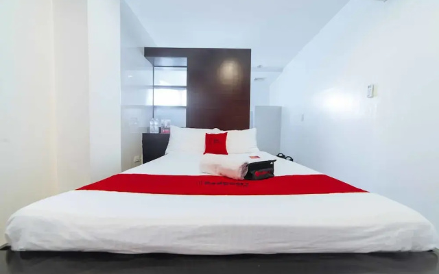 Be-ing Suites by RedDoorz