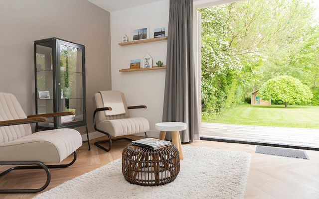Nice, Modern Furnished Holiday Home