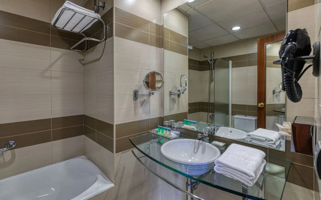 Senator Huelva Hotel
