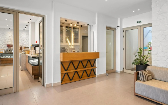 Glaros Hotel Apartment