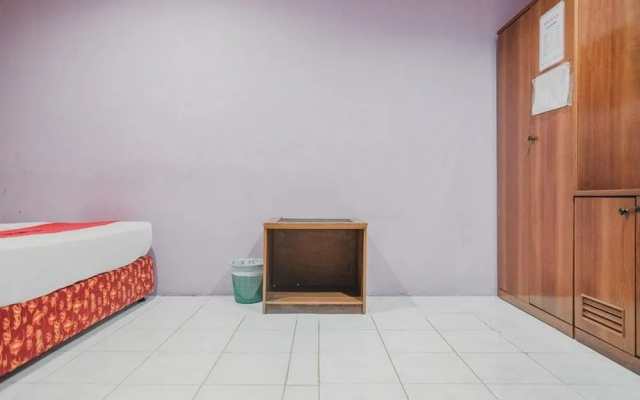 RedDoorz near Nagoya Hill Mall Batam 5