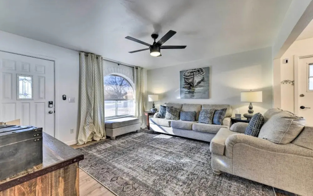 Downtown Gilbert Home w/ Fenced Yard & Fire Pit!