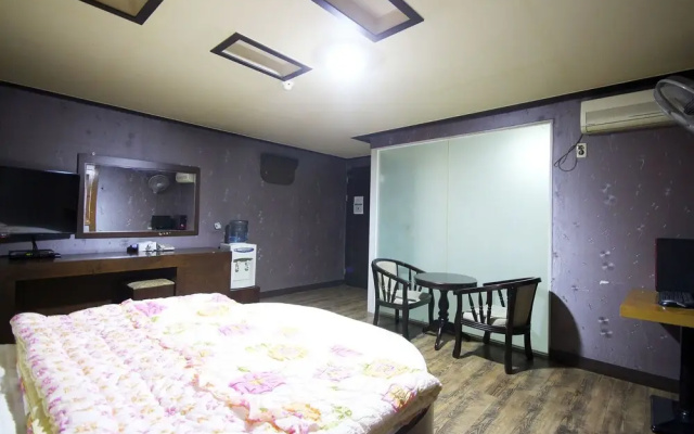 Naias Motel Gupo Busan