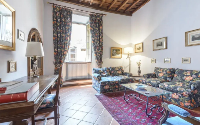Luxury City Center Apartment