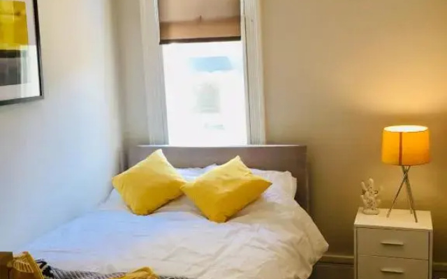 Bright Apartment in the Heart of St Leonards