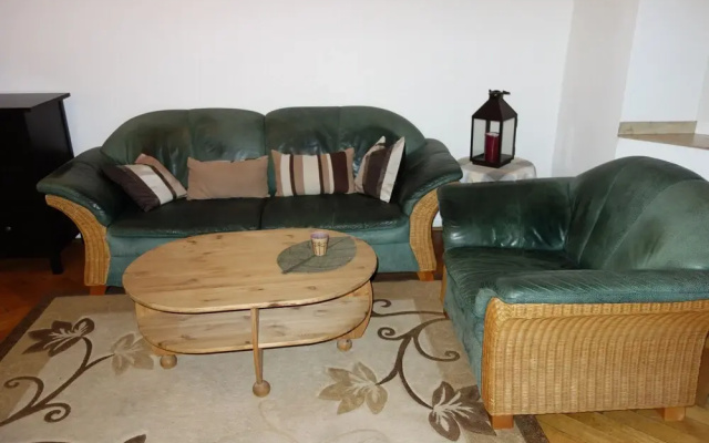 Tolstov-Hotels Large 3 1/2 Room Apartment