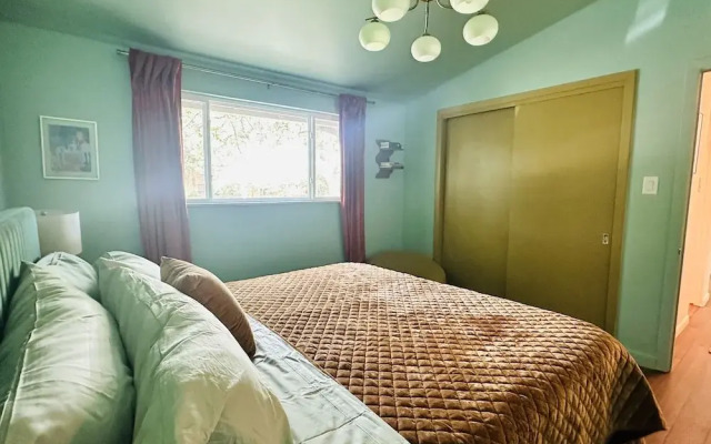 Palma Plaza Unit C