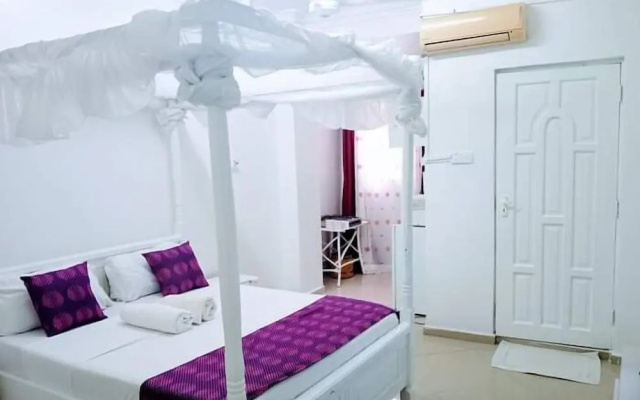 Lux Suites Bustani studio Apartments
