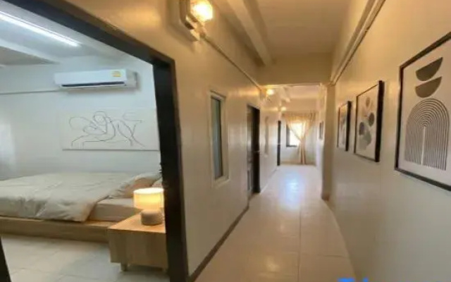 Hostel Bangkok Airport Comfort By MaTong " Near Suvarnabhumi Airport BKK "