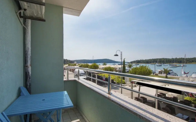 Cosy Apartment in Medulin With Sea View