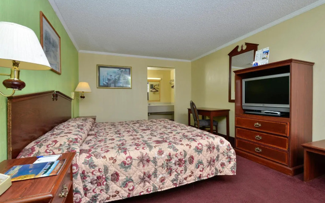 Americas Best Value Inn Camden