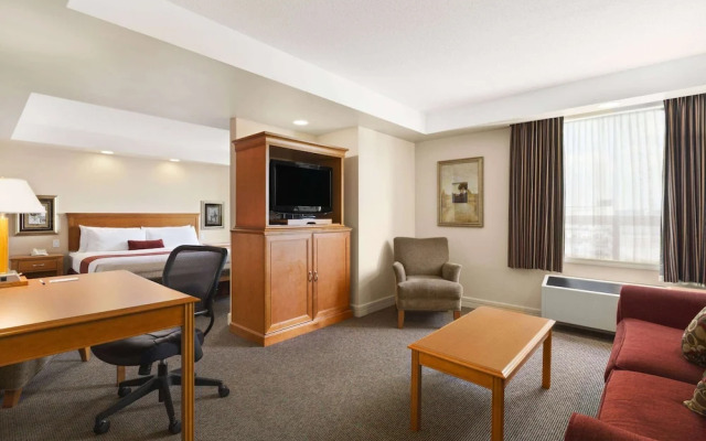 TRAVELODGE