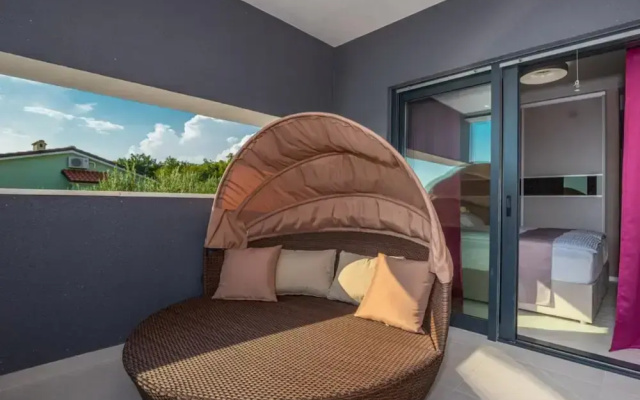 Lorena Stylish Sea View Villa