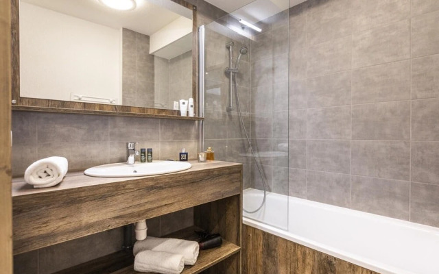 Apartment in Les Deux Alpes Near Ski Slopes
