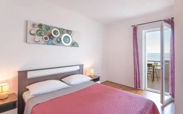 Beautiful Home in Makarska With Wifi and 2 Bedrooms