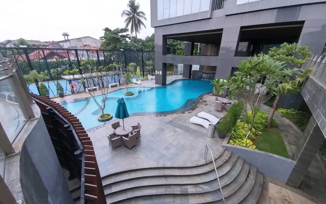Best In Pancoran L'Avenue Apartment By Travelio