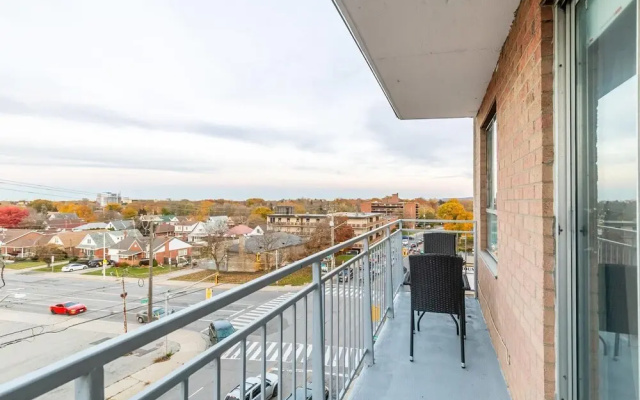 Cozy 1BR Apt w King Bed - Near Downtown