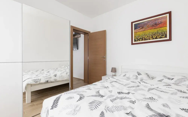 Muo Sea Front Apartments Kotor