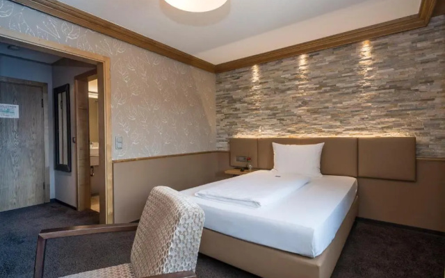 Hotel & Restaurant Becher