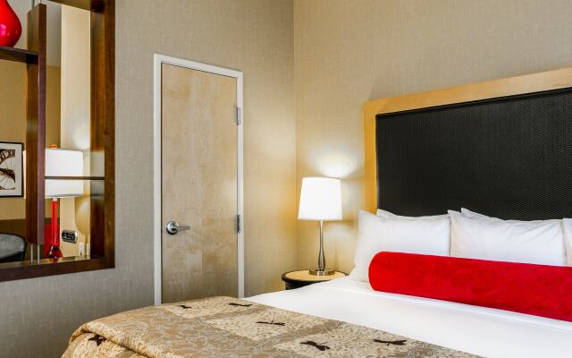 Отель Cambria Suites Columbus/Polaris Колумбус комната для гостей