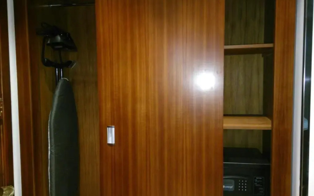 Fribion ApatHotel
