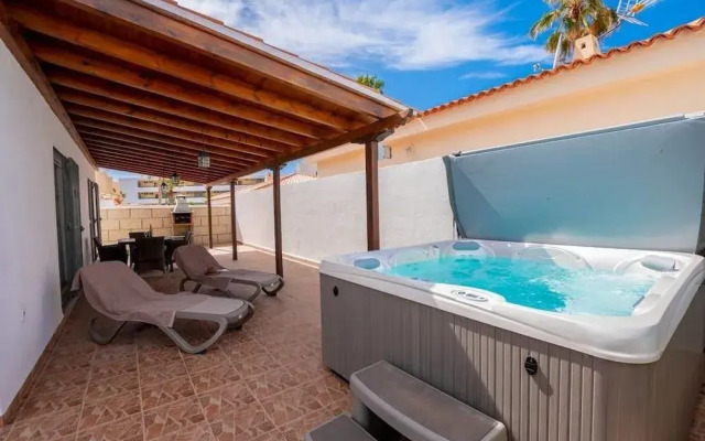 Villa Iris in Callao Salvaje