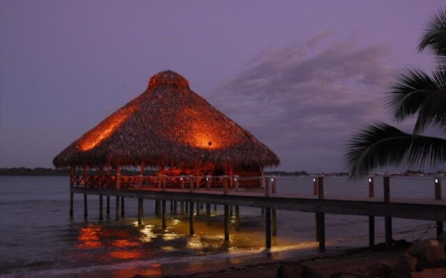 Playa Tortuga Hotel Beach And Resort Carenero Panama Zenhotels