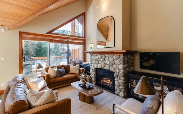 Harmony Chalet at Montebello
