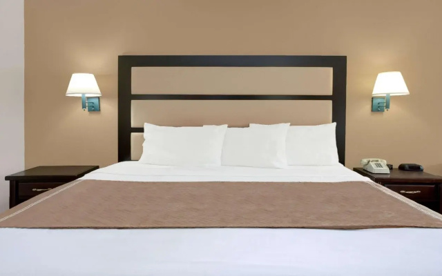 Days Inn Macon I-475
