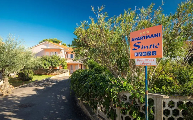 1-bedroom Apartment in Krk - Steps From the Beach!