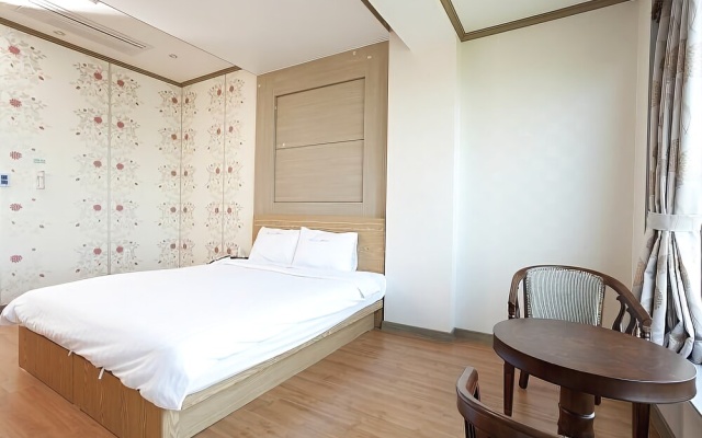 Muui Seaside Hotel