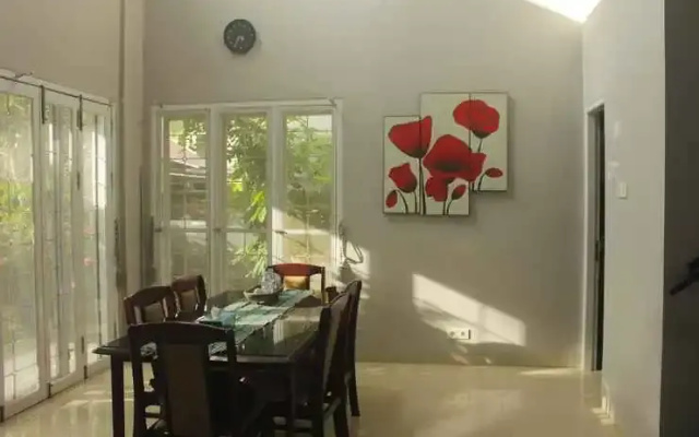 AlasDjati Guest House