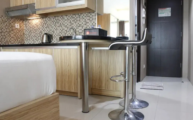 Deluxe Studio Room @ Tamansari La Grande Apartment