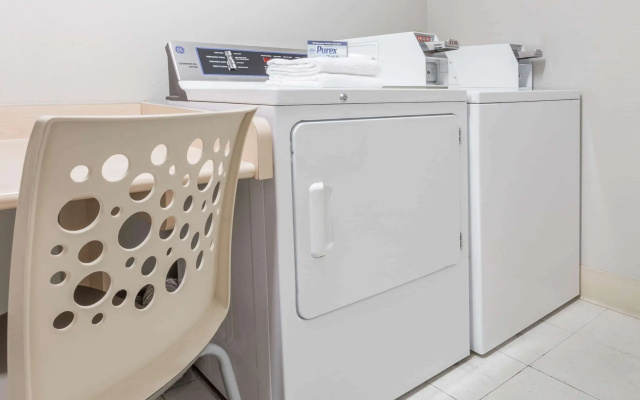 Microtel Inn & Suites by Wyndham Modesto Ceres