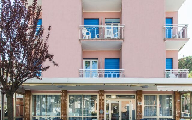 Hotel Cimarosa вид на фасад